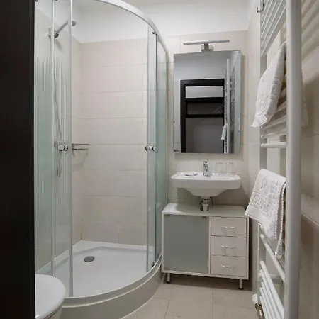 Szobi Malomkert Fogado Bed & Breakfast 3*