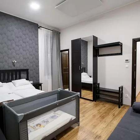 Bed & Breakfast Szobi Malomkert Fogado Szob