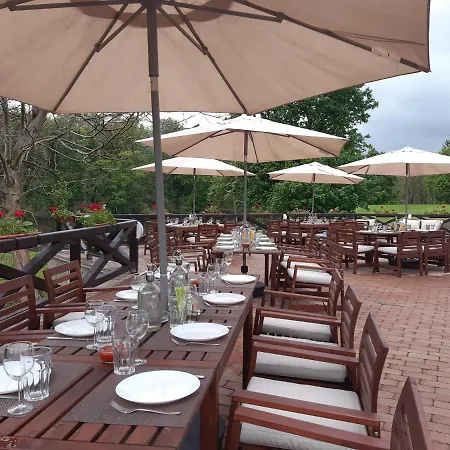 Szobi Malomkert Fogado 3*