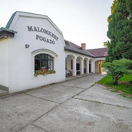 Szobi Malomkert Fogado 3* Szob