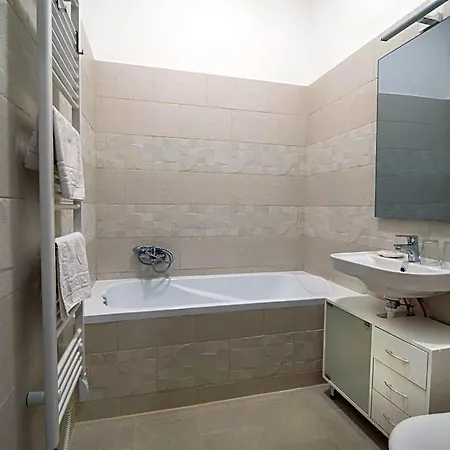 Szobi Malomkert Fogado Szob