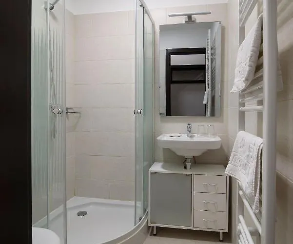 Szobi Malomkert Fogado B&B 3*